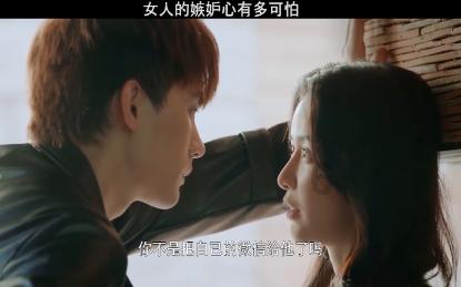 辽宁营口一小孩坐缆车时滑落车外悬挂空中,当地文旅局回应
